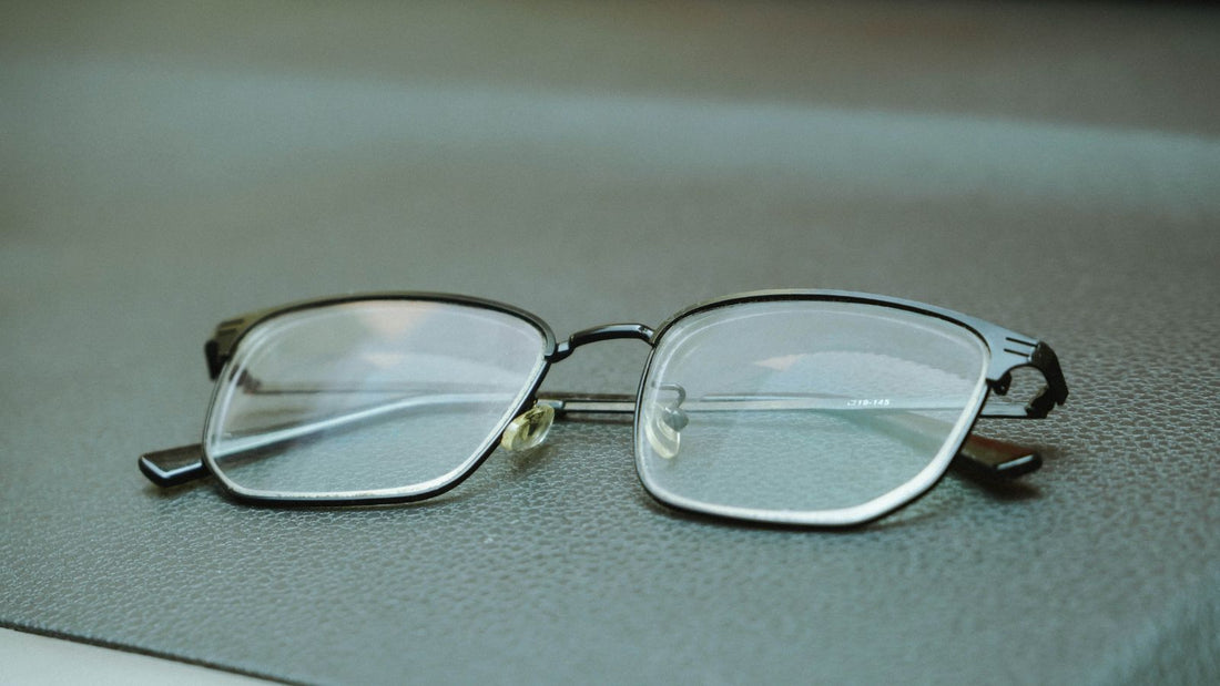 How to Fix Crooked Glasses in 4 Easy Steps?