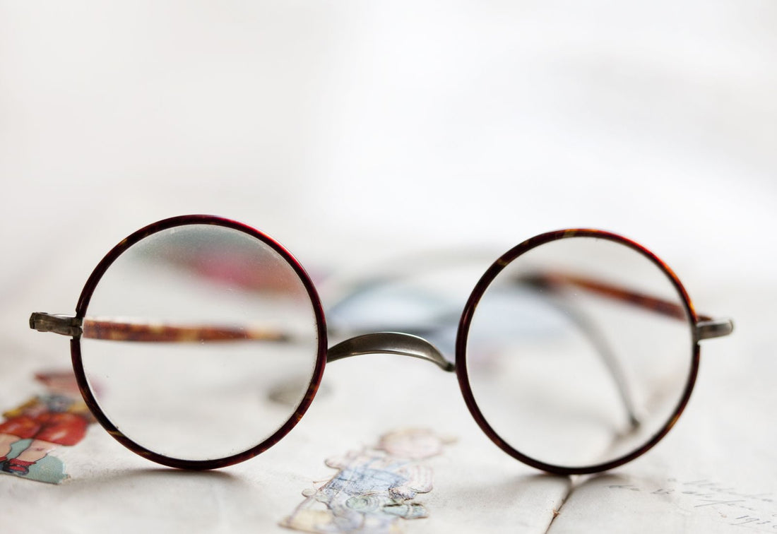 Which Eyeglass Frame Material Is Best? A Buyer’s Guide to Choosing the Right Frames