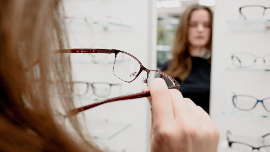 How Should Your Glasses Fit? A Complete Guide to Frame Size, Comfort, and the Perfect Fit - Snapitscrew